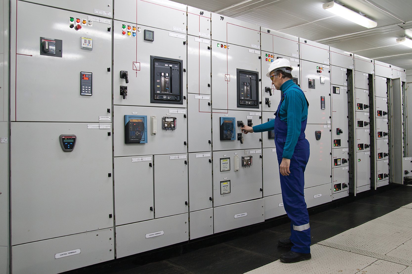 Low Voltage Motor Control Center Market to Reach US$3,807.5 Million by 2022